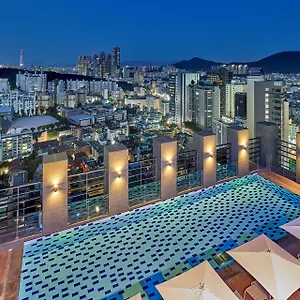 Hilton Garden Gangnam ホテル